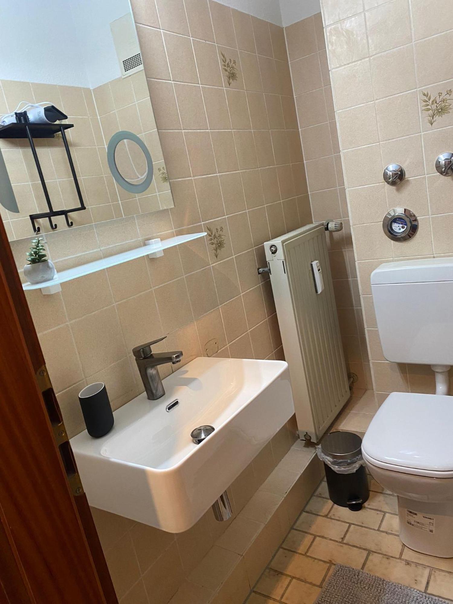 Charmante 1 Zimmerwohnung Mit Stellplatz